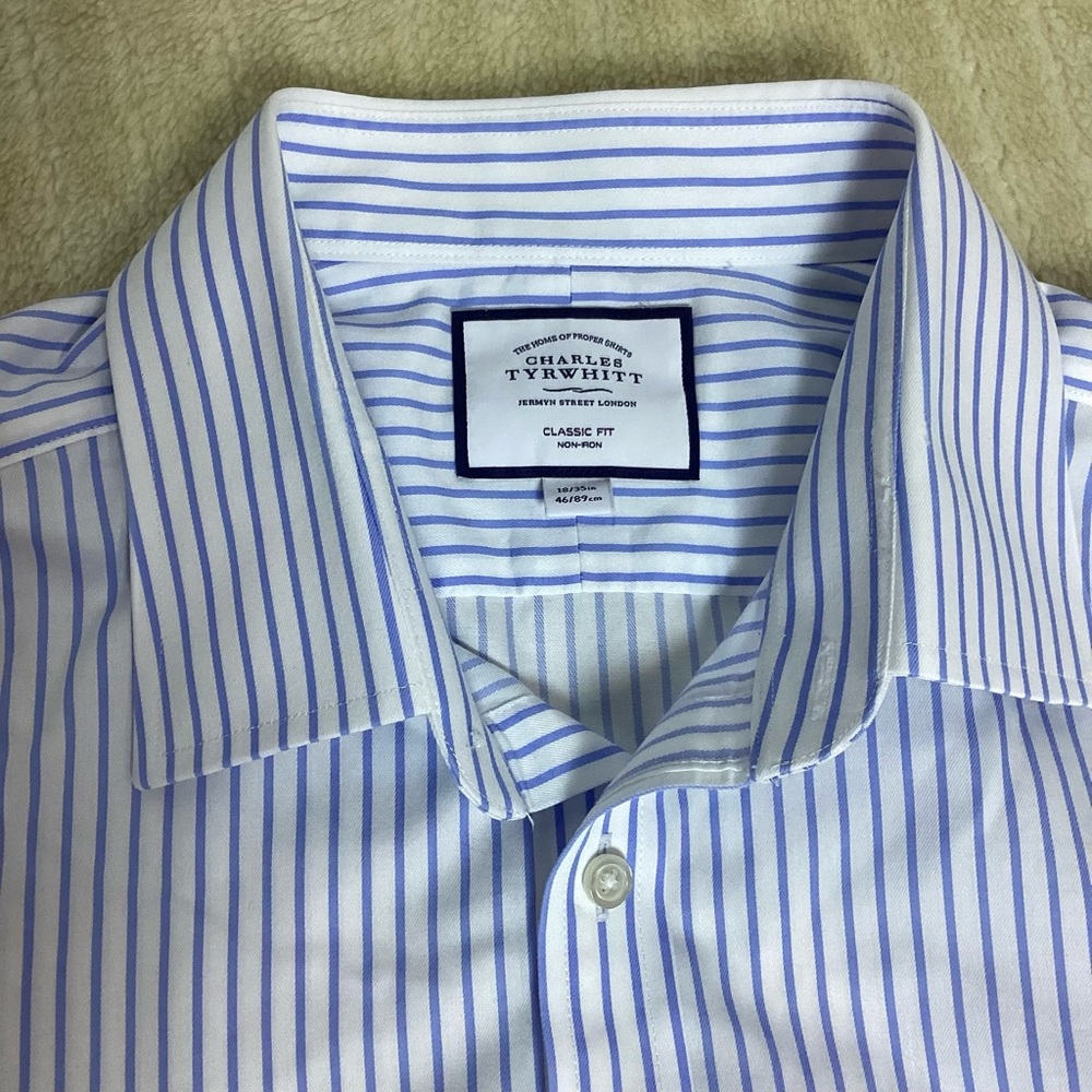 Charles Tyrwhitt Men’s Classic Fit Non Iron Dress Shirt